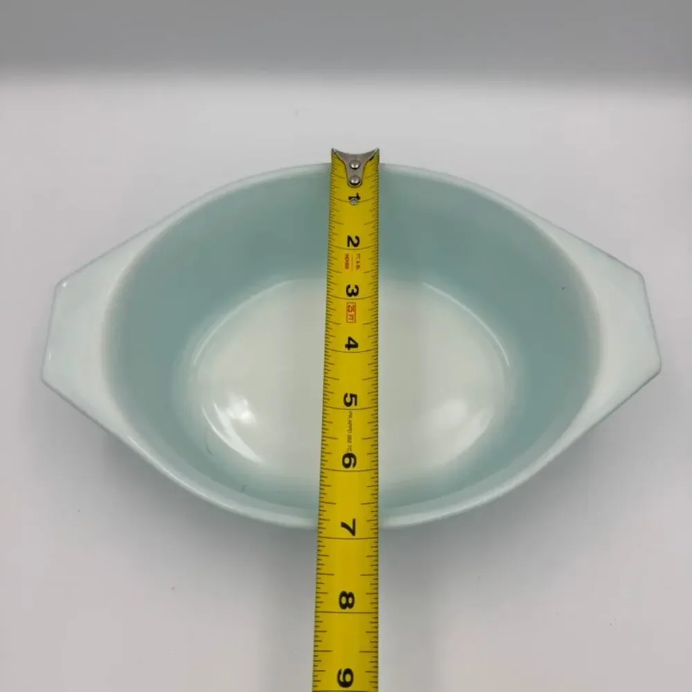 Pyrex Snowflake Turquoise 043 1.5 Qt Oval Decorator Casserole Vintage